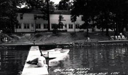 Devils Lake Amusement Park - Hotel
